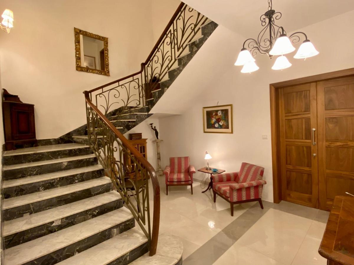 Maltese Garden Villa Mosta Exterior photo